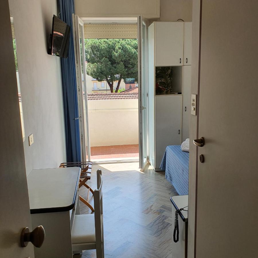 Hotel Tre Assi Rimini Buitenkant foto