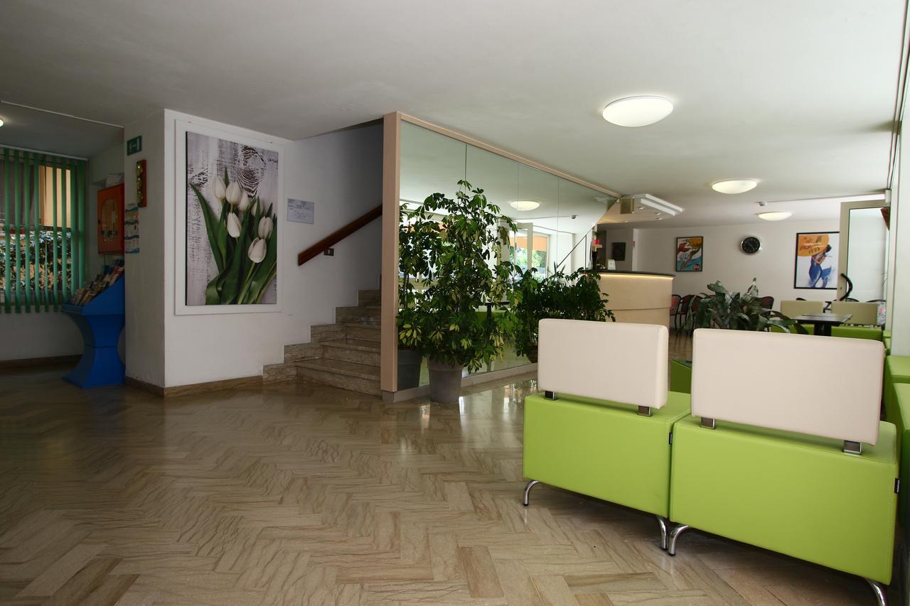 Hotel Tre Assi Rimini Buitenkant foto