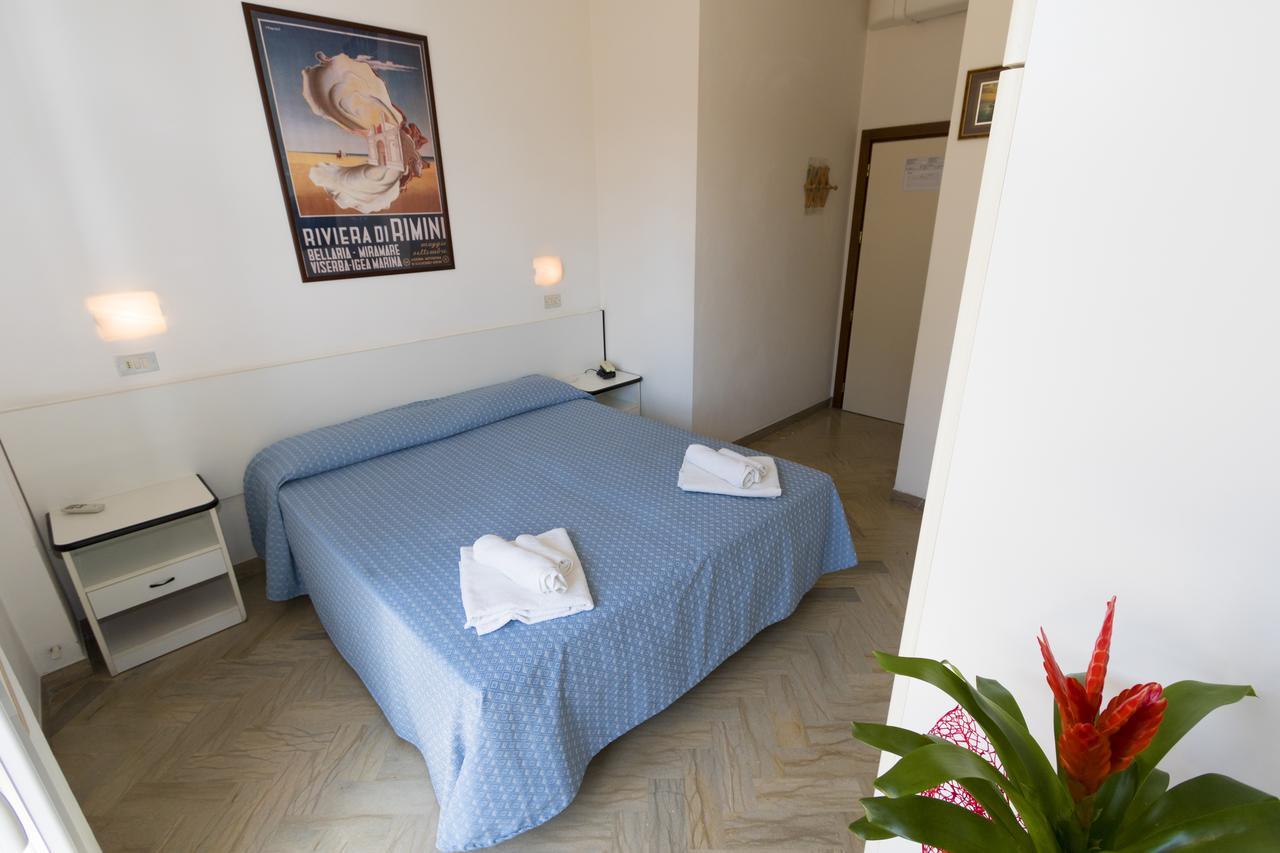 Hotel Tre Assi Rimini Buitenkant foto
