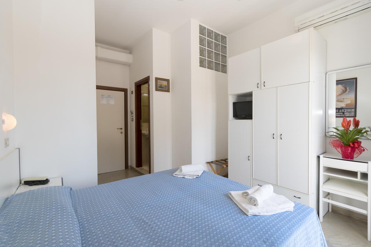 Hotel Tre Assi Rimini Buitenkant foto