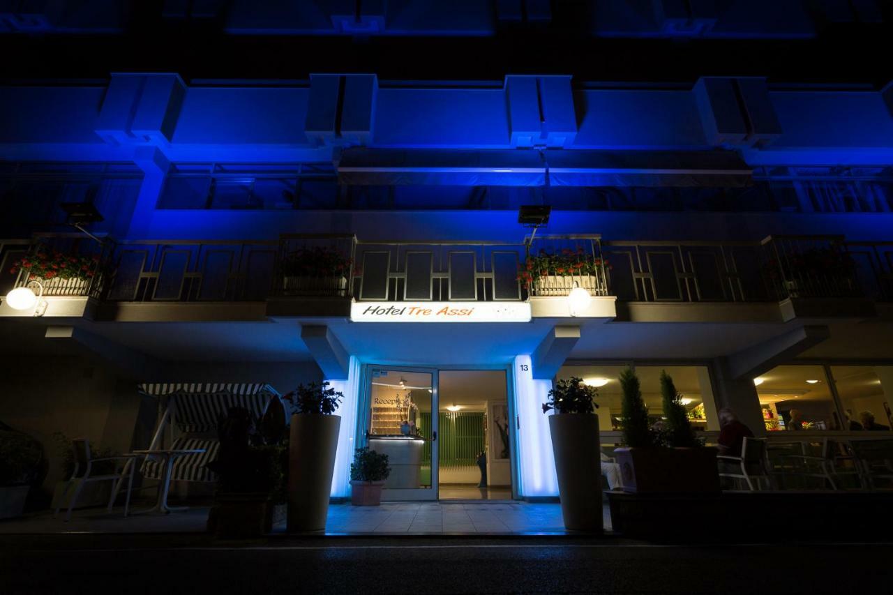 Hotel Tre Assi Rimini Buitenkant foto